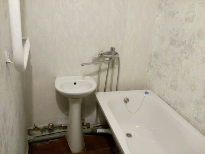 Продам 2 к квартиру вул. Богдана Хмельницького - фото 1