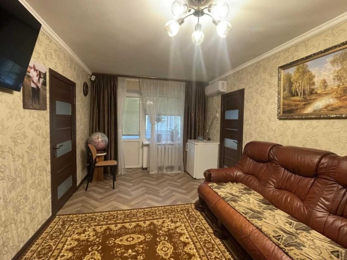 Продаю 3-кімнатну квартиру. 2 поверх. Космонавтів. Ремонт! - фото 1