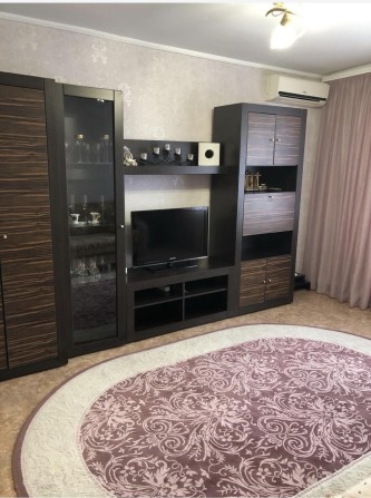 Продам 2 кімнатну квартиру на Набережній - фото 1