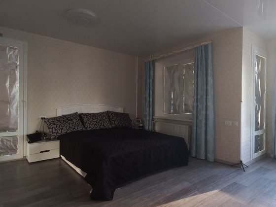 Продам квартиру на Анголенко Запоріжжя