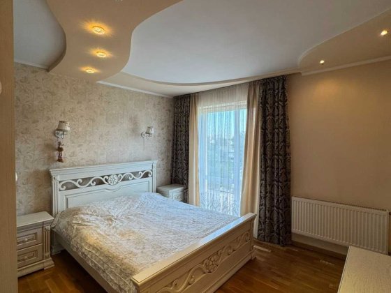 Продається дворівнева квартира за адресою вул. Райдужна, 23 (Сихів) Львів