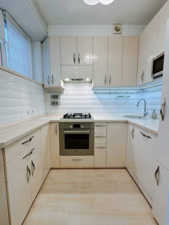 Продам 2х уровневую квартиру с паркингом - фото 1