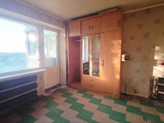 Продам малосімейку низ пр. Поля, вул Драгоманова Днепр