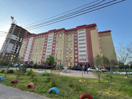 Продам трьохкімнатну квартиру