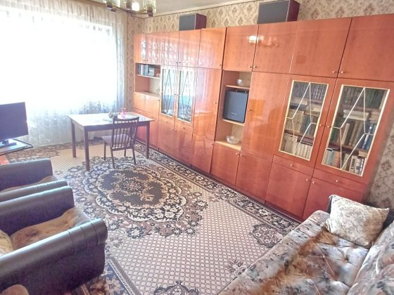 Продам 3-х комнатную " Чешку" 70 м2 на Северном Квадратный холл!!! Николаев