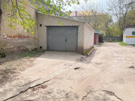 Продам капитальный гараж в Центре города Чернигов