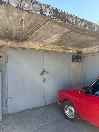 Продам капитальний гараж Осенняя / Косиора - фото 1