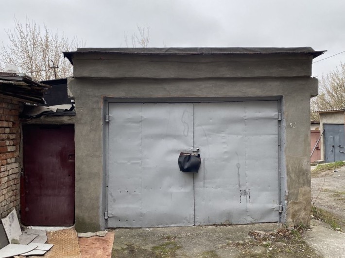 Продам гараж у центрі міста - фото 1