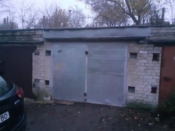 Гараж АК-35 за кафе "Колос" к Любечской Чернигов