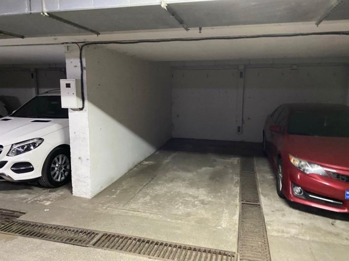 Паркомісце!Власник!Виноградар!Правди31А!Парковка!Паркоместо! - фото 1