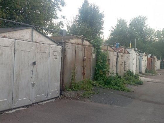 Гараж, район бази ОПС Черкаси