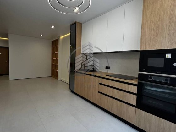 Продаж 1-кімнатна квартира з кухнею-студією на вул. Мікльоша Львів