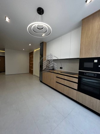 Продаж 1-кімнатна квартира з кухнею-студією на вул. Мікльоша - фото 1