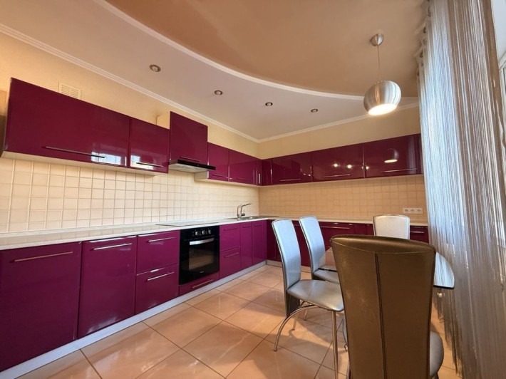 Продам  просторную квартиру ЖК Кедрина 53-А - фото 1