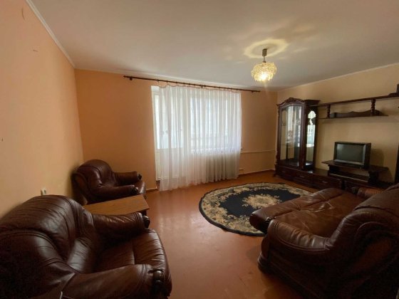 Продається простора двокімнатна квартира по вулиці Довженка Житомир