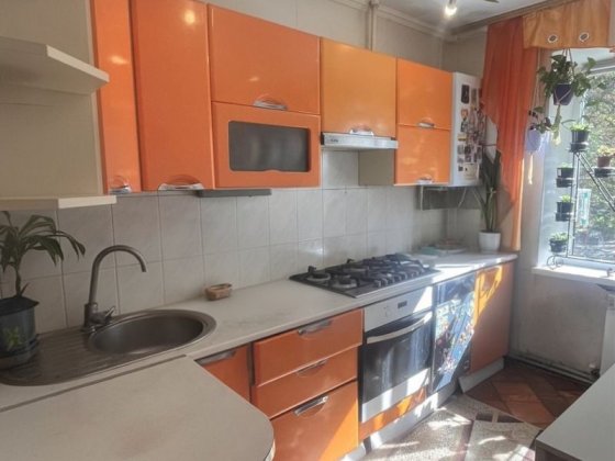 Продаж трикімнатної в районі Ковалівка на проспекті Перемоги 12 Кропивницький