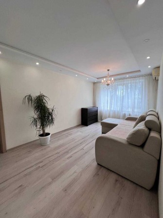 Продам 3 комнатную квартиру на Победе Набережная Победы Центр - фото 1