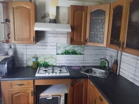 Продається 2-о кімнатна вул. ШКІЛЬНА  4/9 Запоріжжя