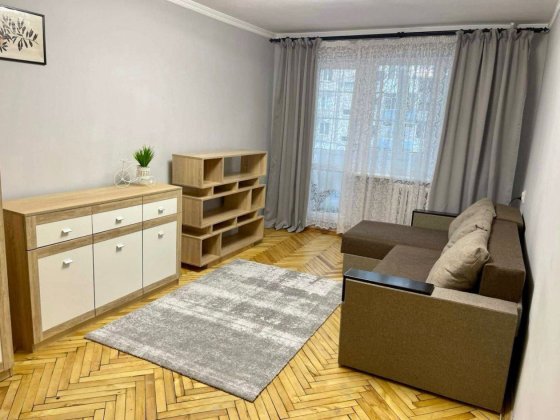Продам 1 кімнатну квартиру поруч Мазепи Спартак Львів Львов