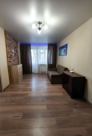 Продам 2 кім квартиру на лівому березі/ ремонт/ меблі/ техніка - фото 1