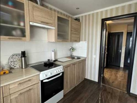 Продаж 2к квартири на вул. Квартальна буд.3 ,12 квартал. (постанови) Днепр