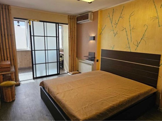 Продам 3-к квартиру(72м2) з ремонтом ,автономне опалення,ж/м Березинка Днепр