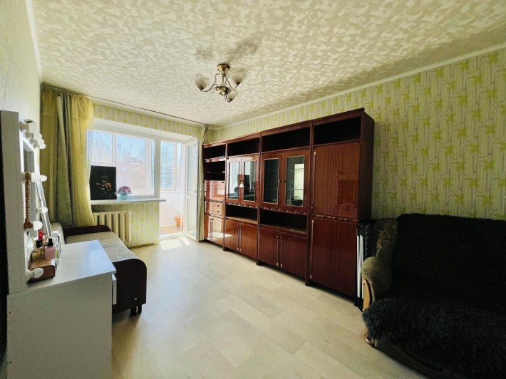 Продаю 1-кімнатну квартиру в Лісках - фото 1