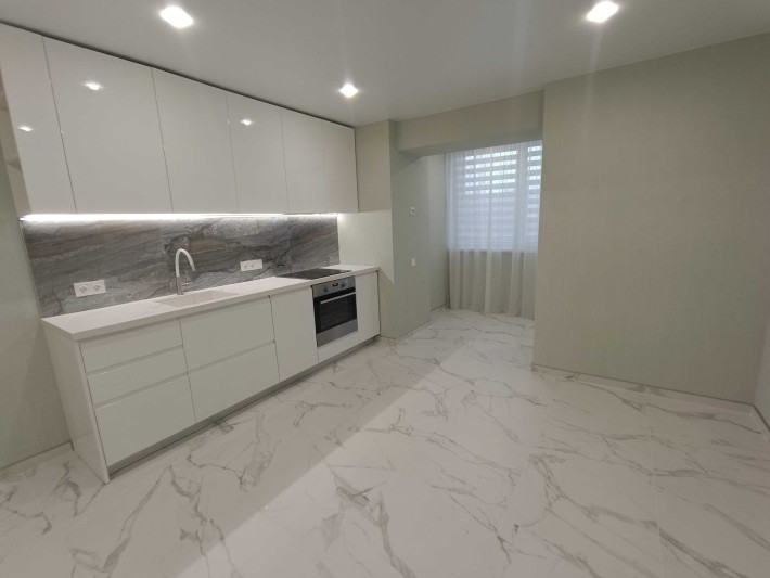 Продам 3к з ремонтом і автон. опаленням в новобудові на Грушевского! - фото 1