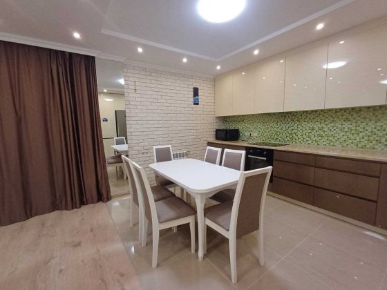 Продам 3 кімнатну Дніпро на вул. Дарницька Днепр