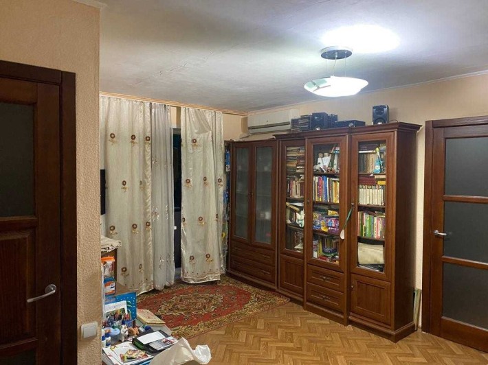 Без комісії! Продаж 3 кімнатна з меблями по вул. Незалежної України - фото 1