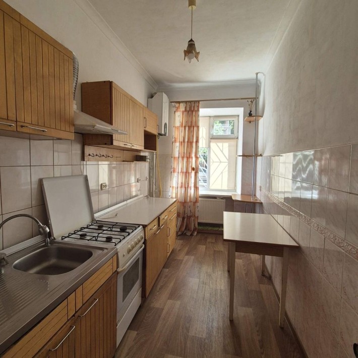 2к.кв з АГВ в центрі ! - фото 1