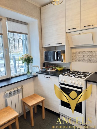 Продаж 2-к квартири 1/5: балкон, АГО, ремонт, резервне живлення, ОСББ - фото 1