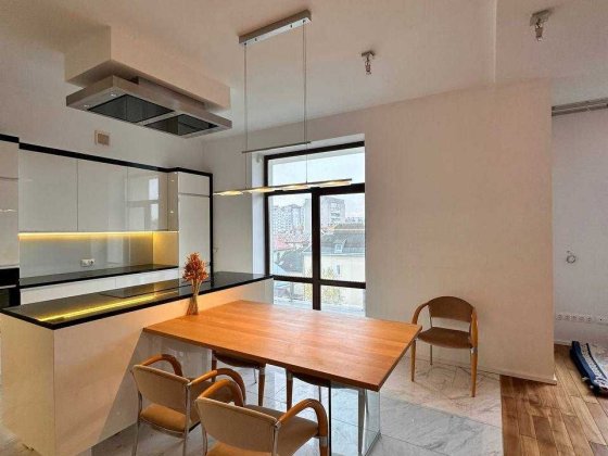 Продаж квартири студіі з терасою вул. Романківа (Червона) Львів