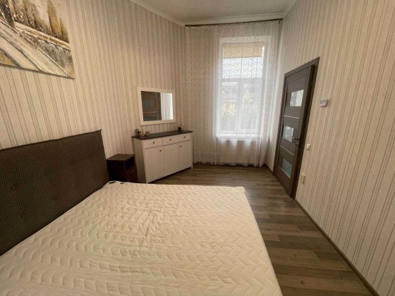 В центрі міста продається квартира Й.Сліпого 6 , з євроремонтом Львов