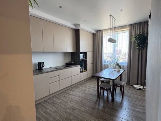 Трикімнатна квартира в новобудові з новим ремонтом Львов