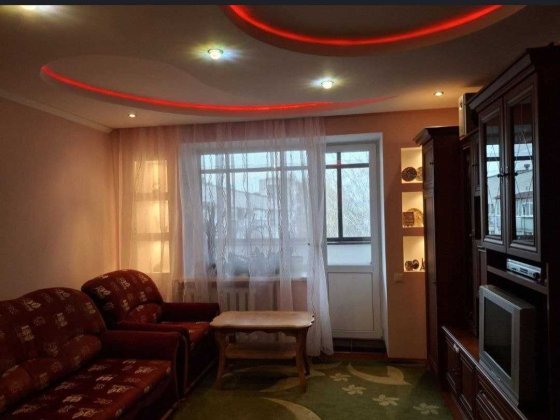 Простора трикімнатна квартира район Крошня Житомир