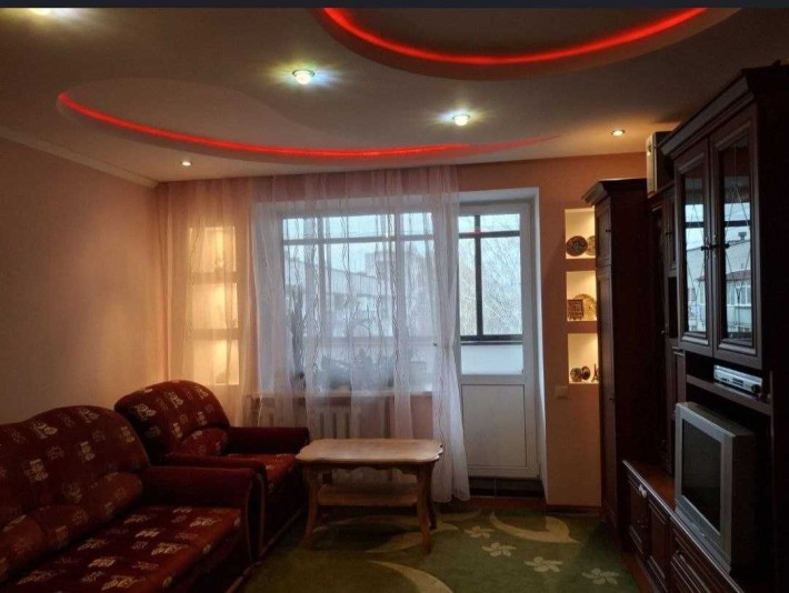 Простора трикімнатна квартира район Крошня - фото 1