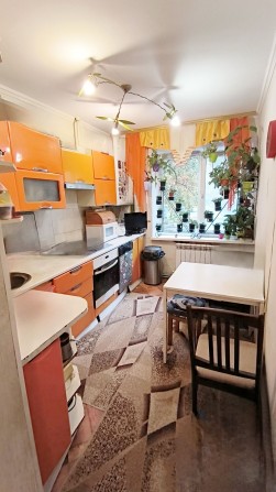 Продається 3 кім Ковалівка, пр. Перемоги 12 - фото 1