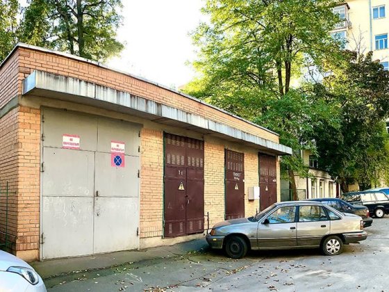 Продам капітальний гараж по вул. Володимирській Київ