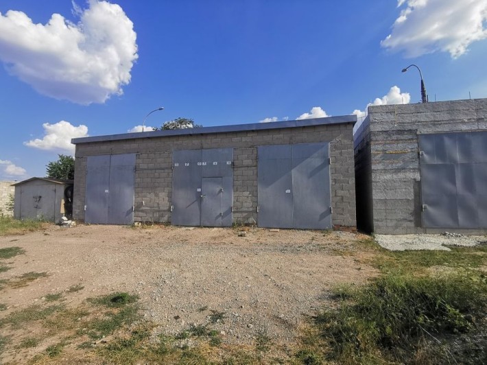 Гараж возле рынка Бахчисарай - фото 1