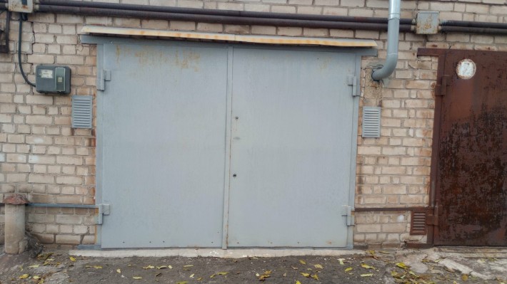 Гараж центр города, район Металлургов, большой подвал! - фото 1