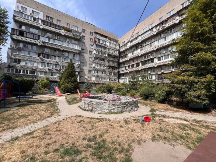 Продам просторную 3к квартира Поля Леси Украинки - фото 1