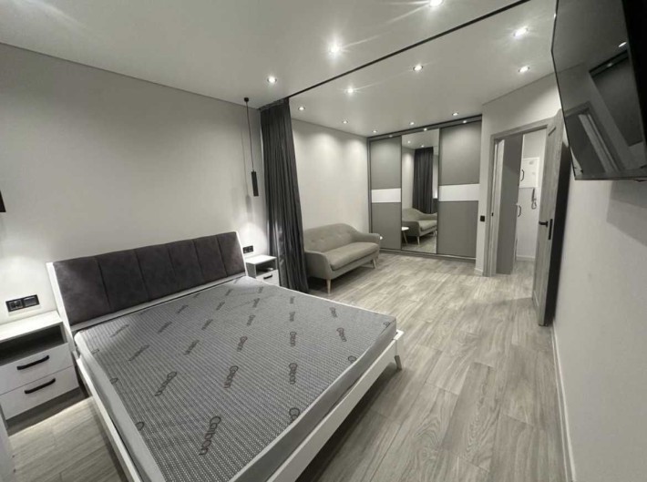 1-но кімнатна квартира з ремонтом в ЖК Фаворит - фото 1