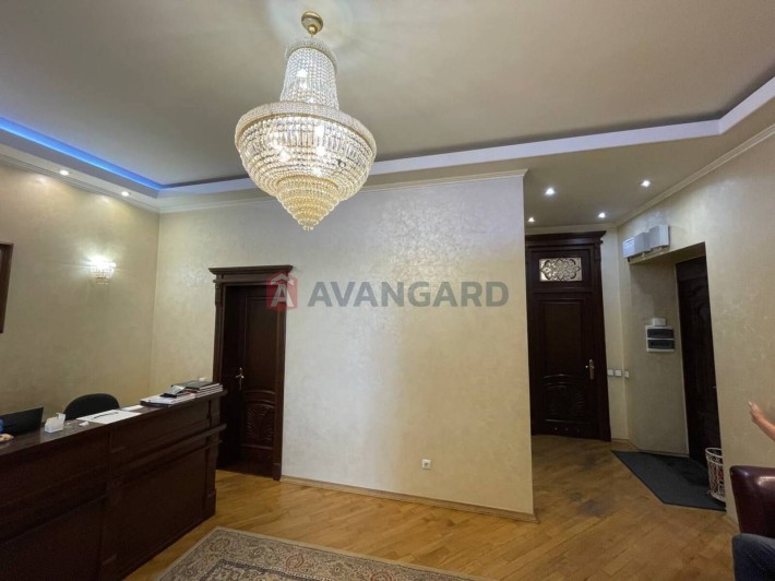 Продаж елітної квартири/офісу в центрі Львова — вул. Івана Франка - фото 1