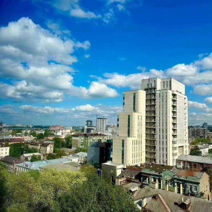 Продам 1-к квартиру доме новой постройки в центральной части города - фото 1