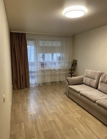 Продам 1 км квартиру на проспекте Поля - фото 1