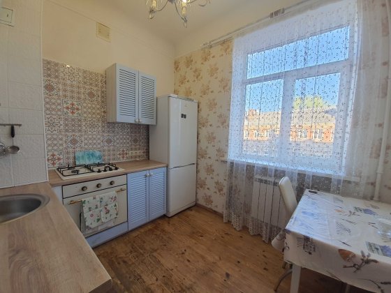 Цена снижена! Продаю отличную 2-х ком.сталинку в Центре Дніпро