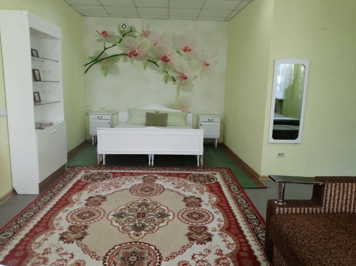 Продам .квартиру в центре города, отдельный вход. - фото 1