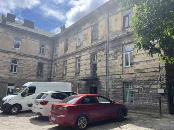 Продаж 2 кімнатної квартири, вулиця Шевченка, під ремонт Львів