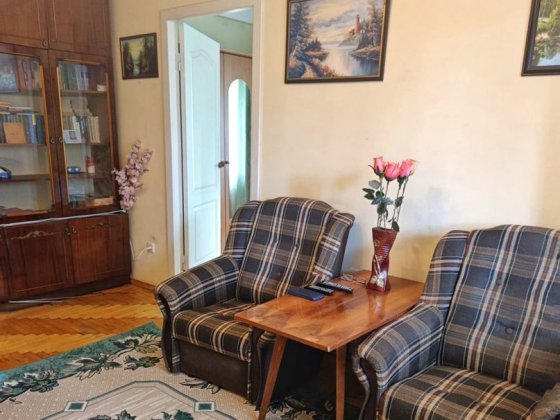 Продаж 2-кімнатної квартири по вул Перемоги/ Амстор Запоріжжя